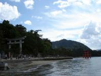 Walk to Itsukushima Jinja